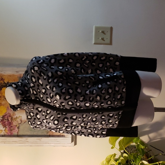 Rachel Zoe Sweater - Picture 4 of 8